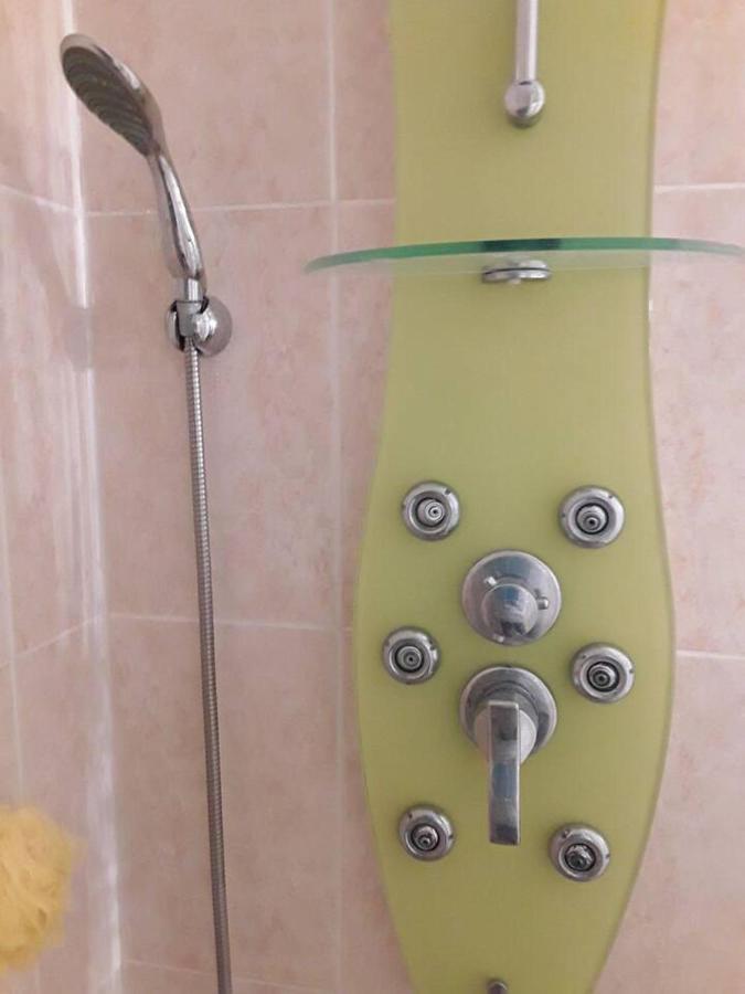 2-Bed Apartment - Sleeps 3 - Parking - Near Albox Luaran gambar